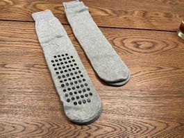 Socken mit Noppen Grau Unisex Grösse onesize neu