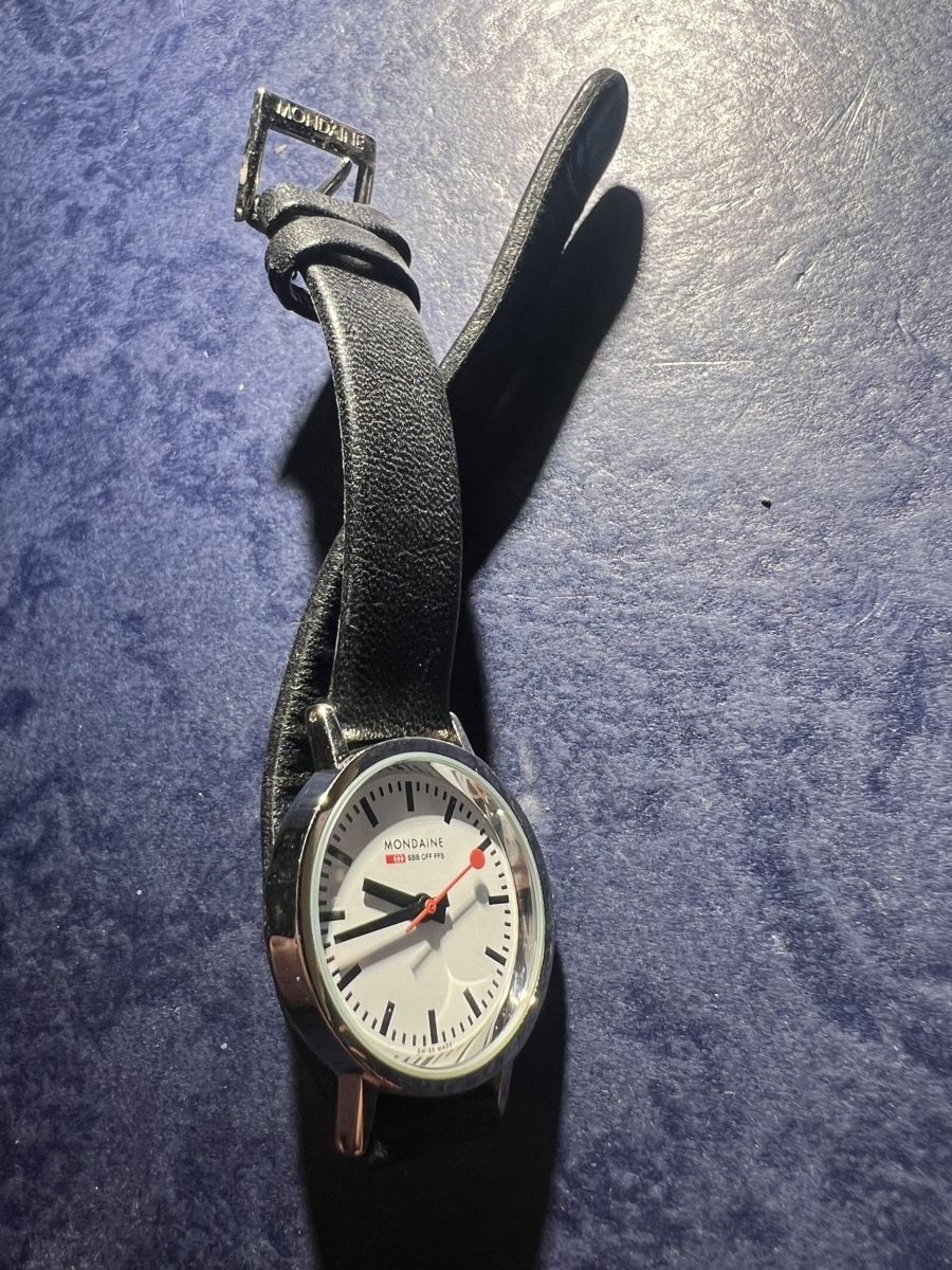 Mondaine Montres: Mondaine Bahnhofsuhr – D'occasion à Laufen par groove60 4