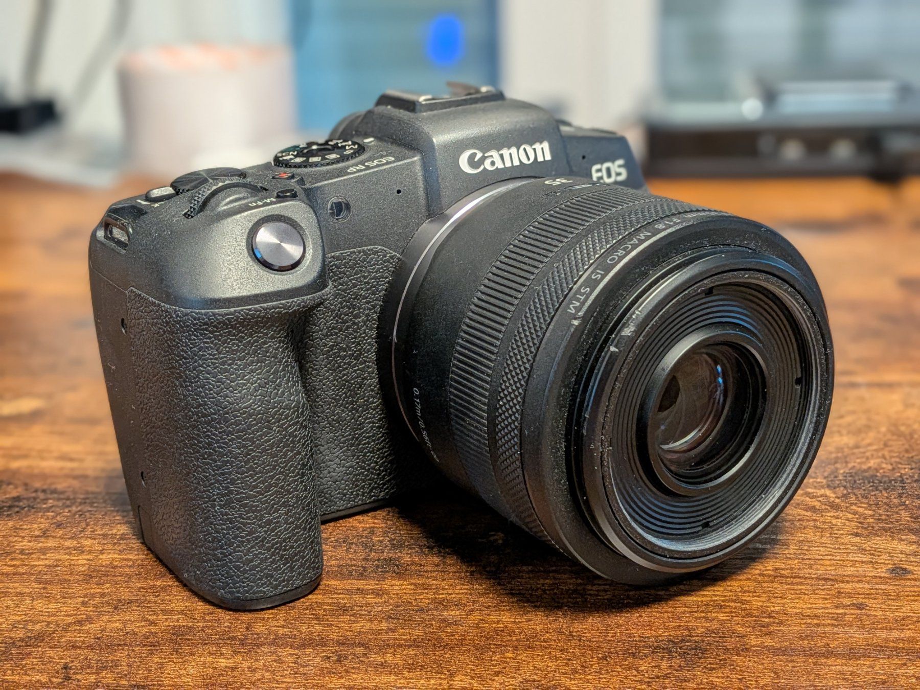 Canon Fotocamera: Canon RP mit RF 35mm f1.8 – Usato da Bülach venduto da benzcly 1