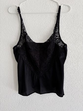 Haut Vanity Fair noir avec dentelle taille 36 très bon état