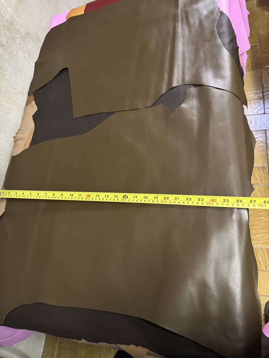 Tessuti: Schafsleder/cuir de mouton, 2pieces – Nuovo e nell'imballaggio originale da Veyras venduto da ValClasse 1