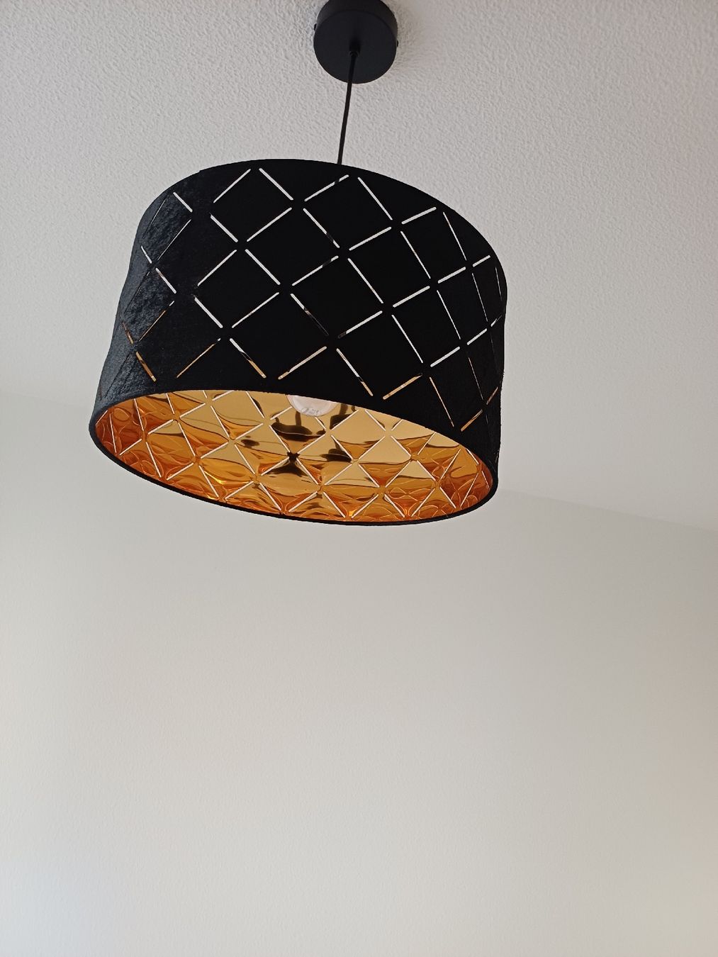 Lampen: Schwarz Gold Lampe – Gebraucht aus Luzern von britschula 1