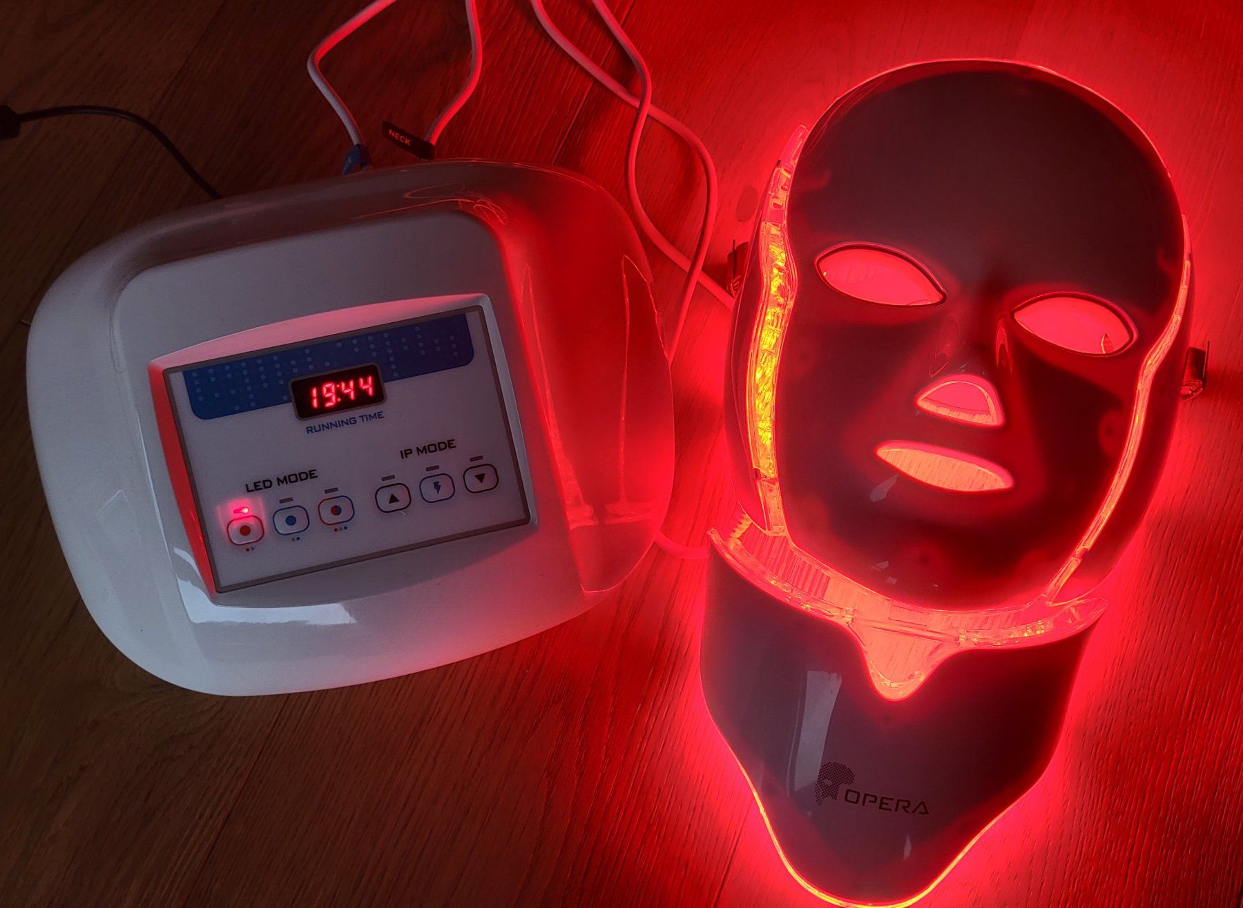 Cura del viso: OPERA LED Face Neck Mask with Galvanic - Professional – Usato da Rüschlikon venduto da nicos8033 6