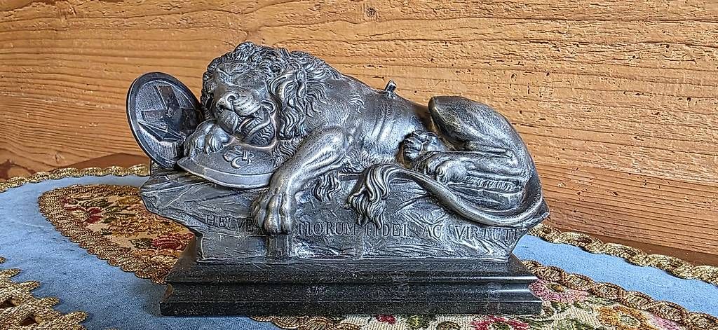 Statuette: Löwendenkmal von Luzern – Usato da Wolfhalden venduto da Nati-Nati 4