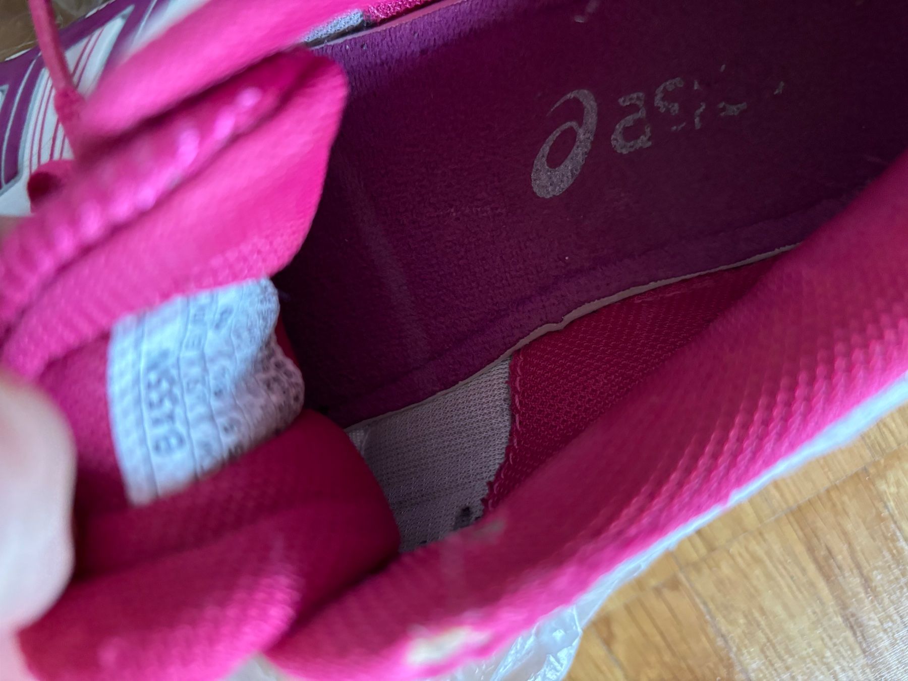 Asics Damenschuhe: Asics Sportschuhe, Gr. 38 – Gebraucht aus Winterthur von Sunshine143 5