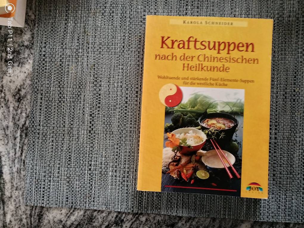 Libri: Kraftsuppen nach der chinesischen Heilkunde – Usato da Ballwil venduto da Mvision