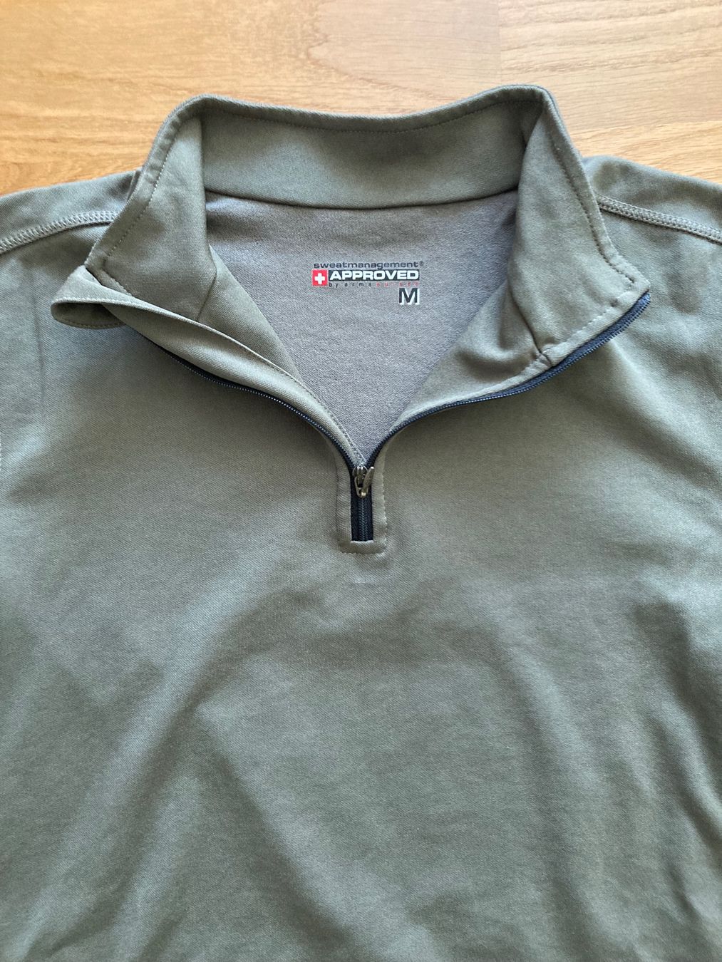 Maglioni & Felpe: Gnägi - Zip-Pullover - Original Schweizer Armee - Grösse M – Usato da Mettmenstetten venduto da rob_2cfb 1