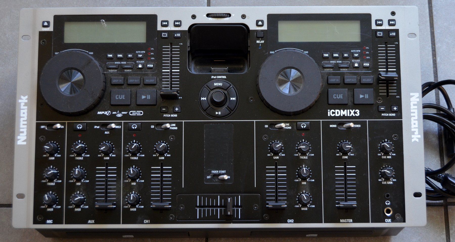 Numark Console di mixaggio: Numark iCDMIX3 Controller DJ-Mixer – Usato da Collonges venduto da arashee