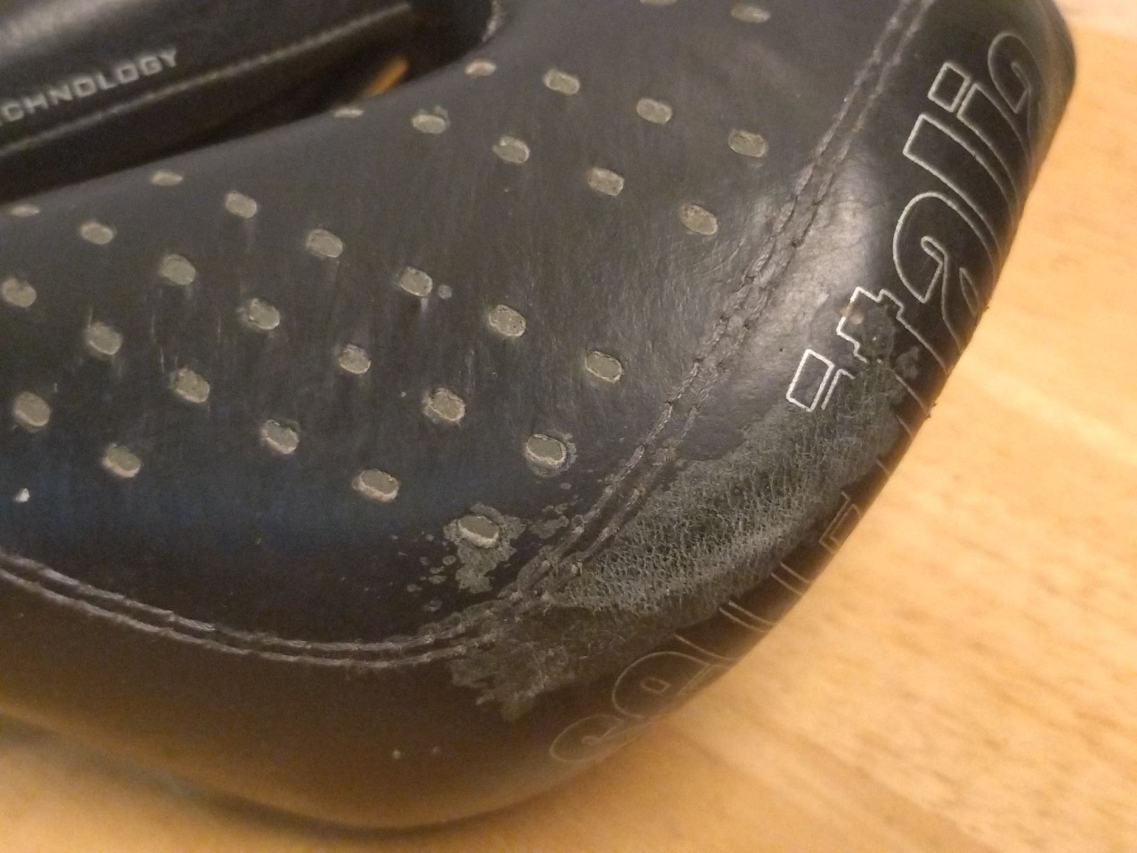 Selle Italia Pezzi di ricambio: Selle Italia Max Gel Flow  – Usato da Farvagny-le-Grand venduto da LaCaverne 2