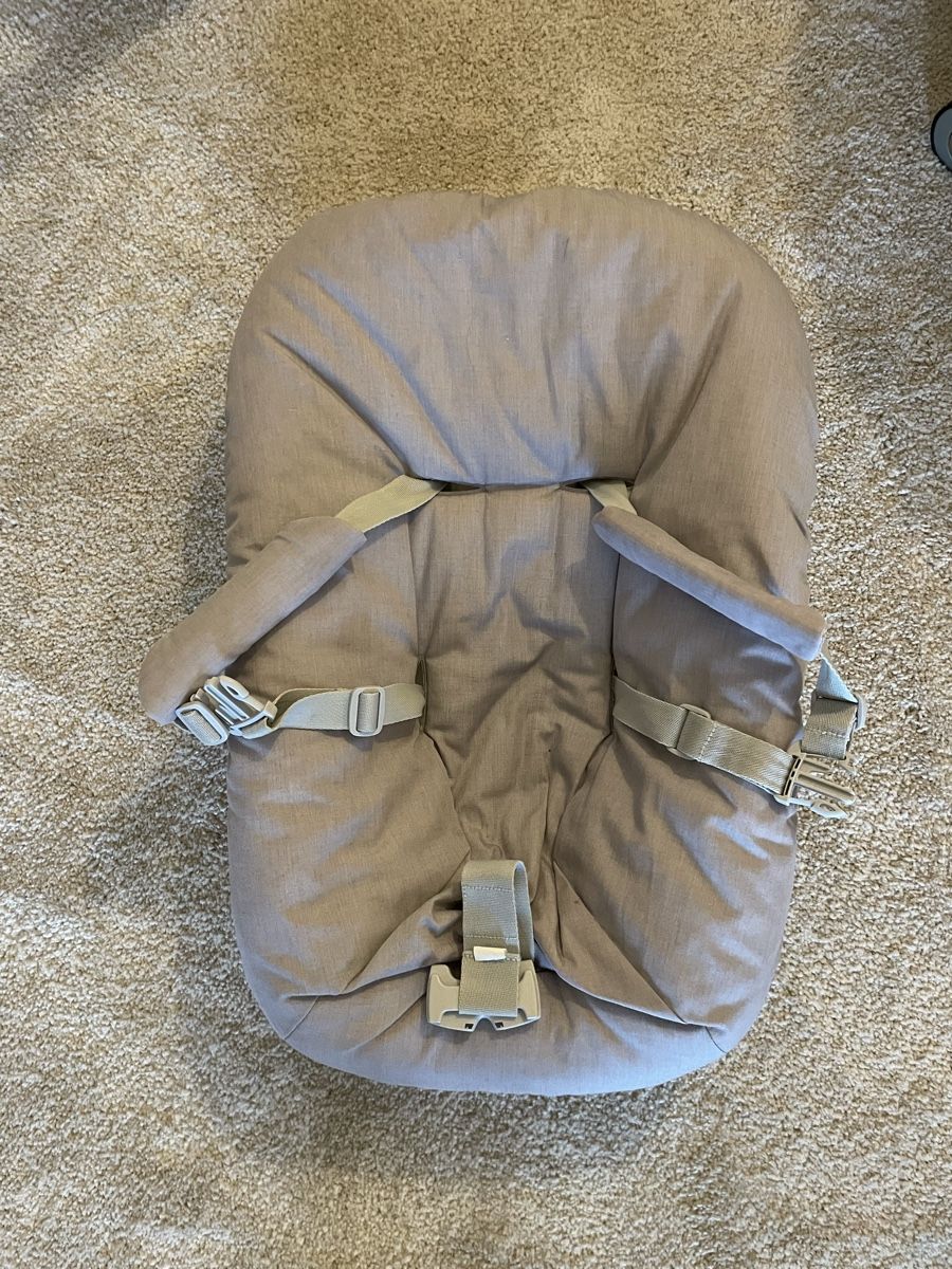 Stokke Hochstühle: Stokke Newbornaufsatz – Gebraucht aus Zürich von lob_5gns