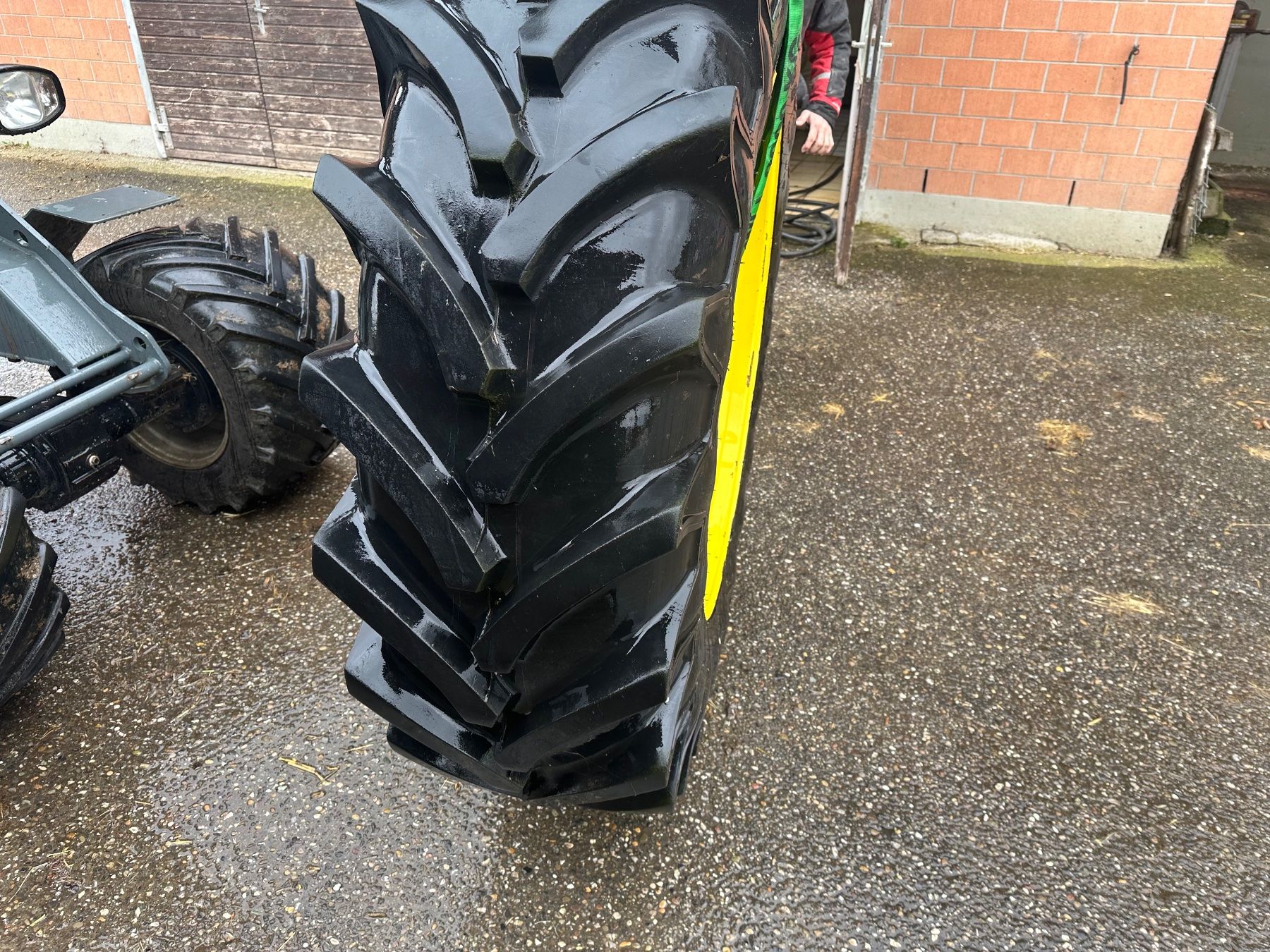 John Deere Trattori: John Deere komplet Rad – Usato da Triengen venduto da saibot60 1