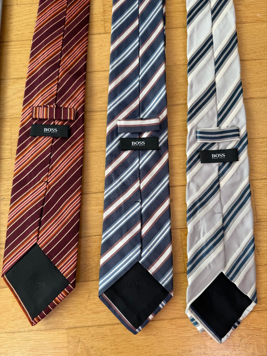 Cravatte: Krawatten Boss, Strellson, Lanvin, Navyboot, roccobarocco – Usato da Dübendorf venduto da Platino1 2