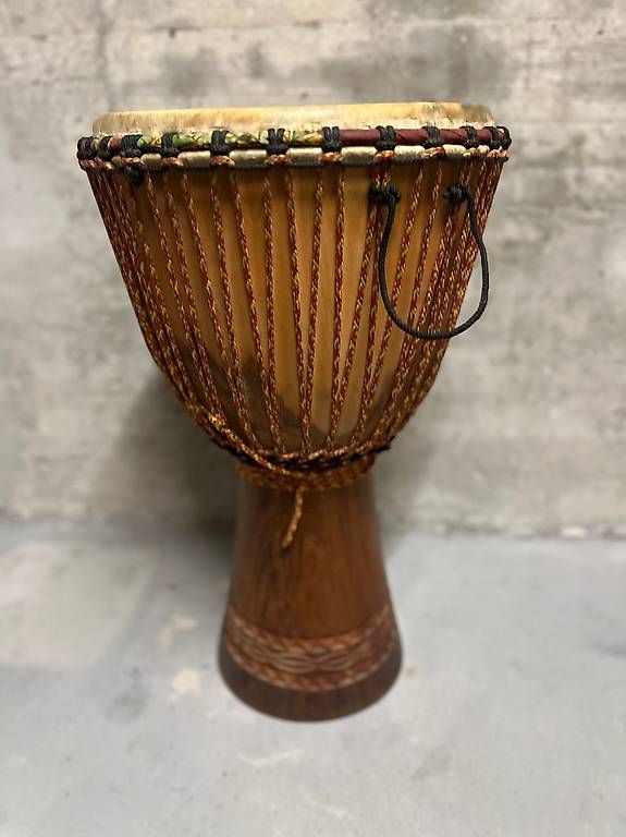 Strumenti musicali: Djembe professionell – Usato da Binningen venduto da Lillocon