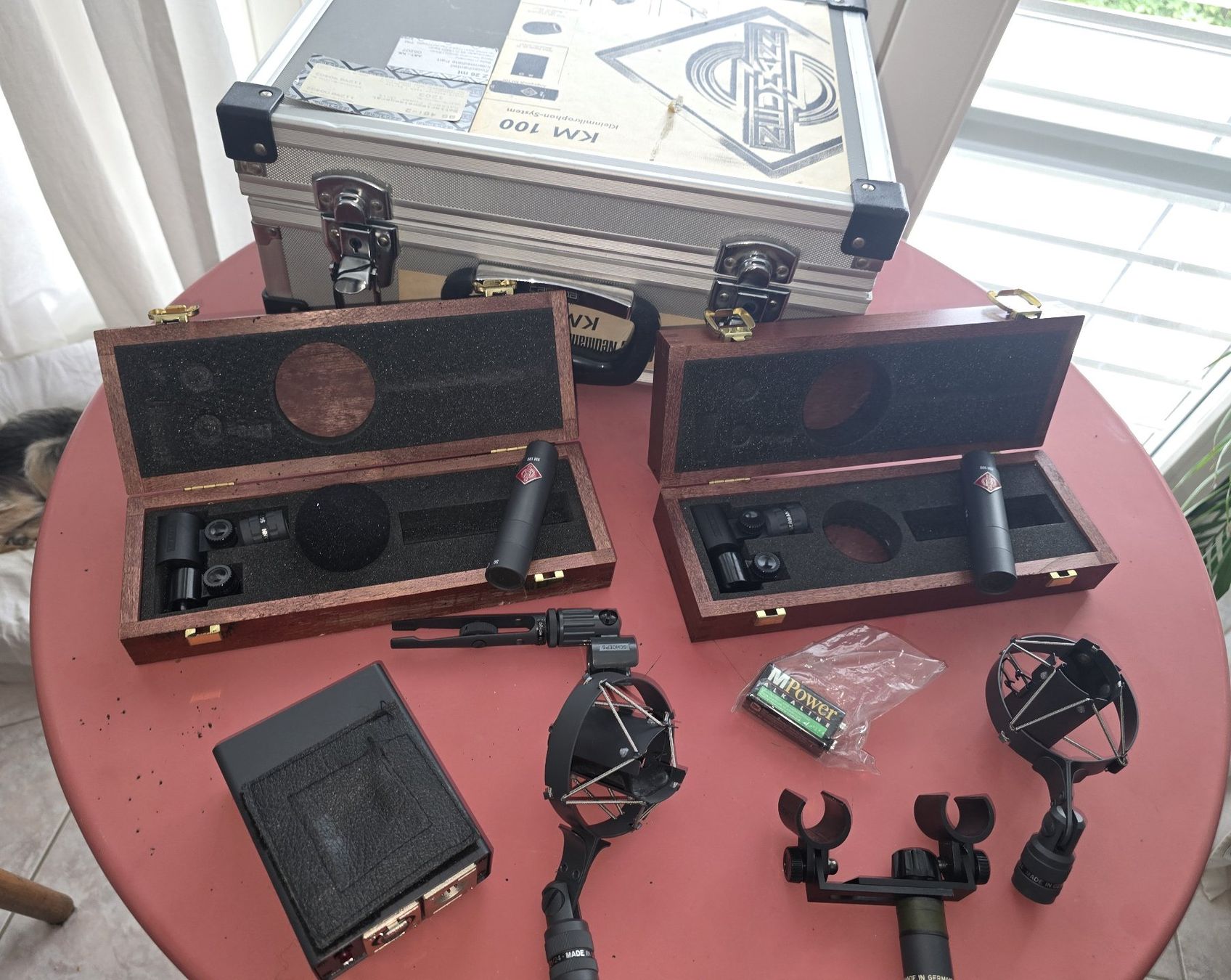 Neumann Microfoni: 2 Stück Neumann km 100 modular Kleinmicrofon mit Koffer – Usato da Erlinsbach SO venduto da Kunst-Boutique