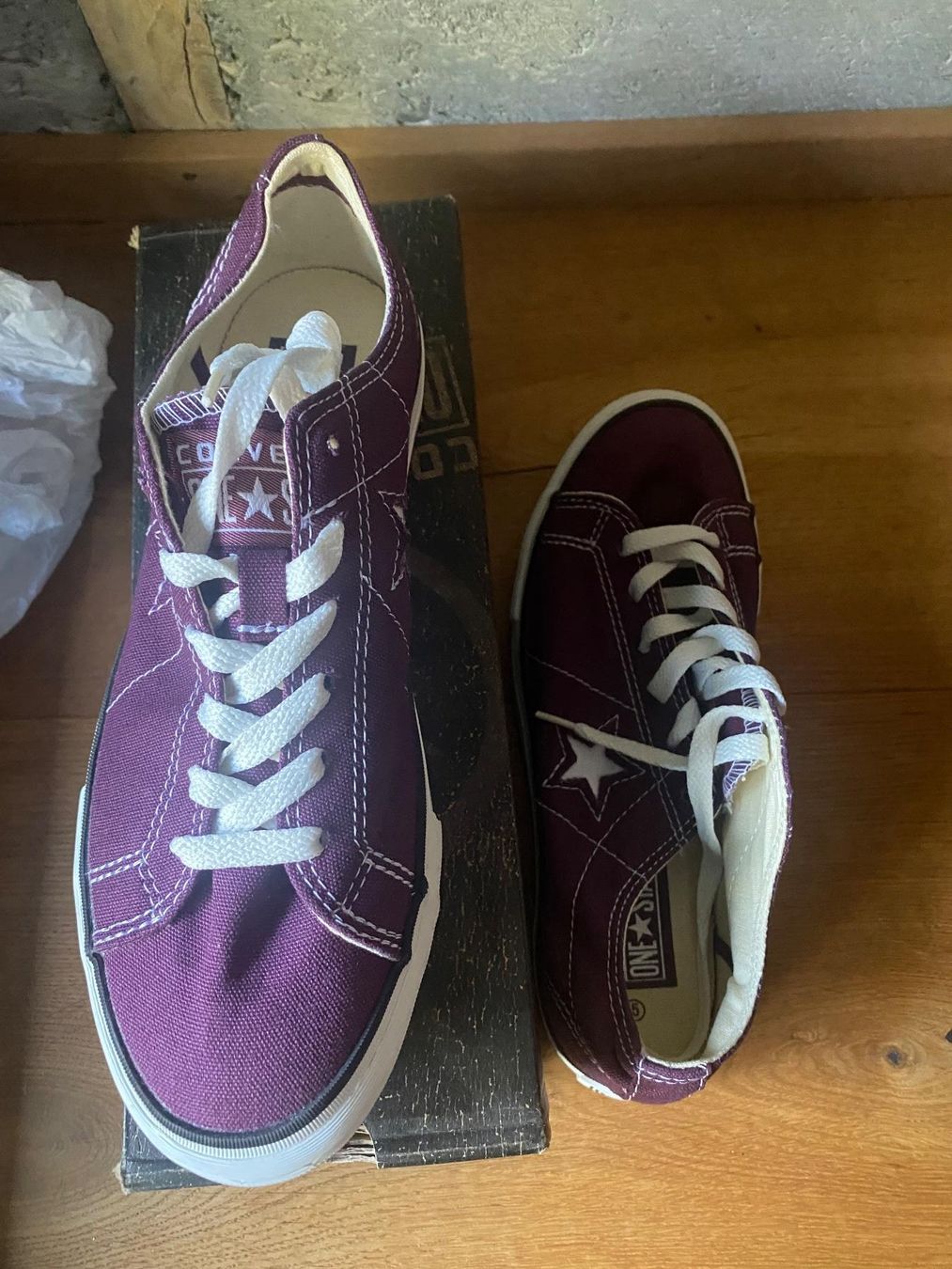 Converse Herrenschuhe: Converse One Star wine / Baskets Converse. Prune taille 37.5 – Neu und originalverpackt aus Gümligen von Xochitl 4