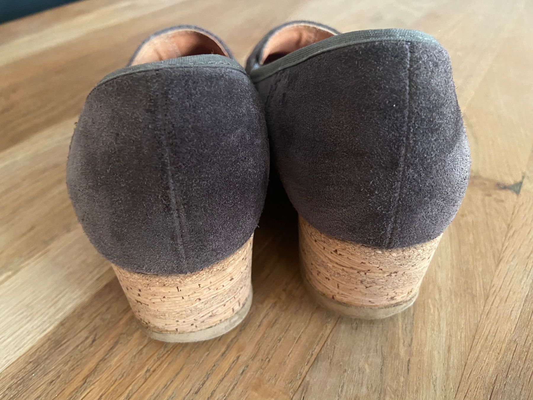 Scarpe da donna: Leder-Damenschuhe, grau, Gr. 37, Keilabsatz – Usato da Bassersdorf venduto da TB01011 2