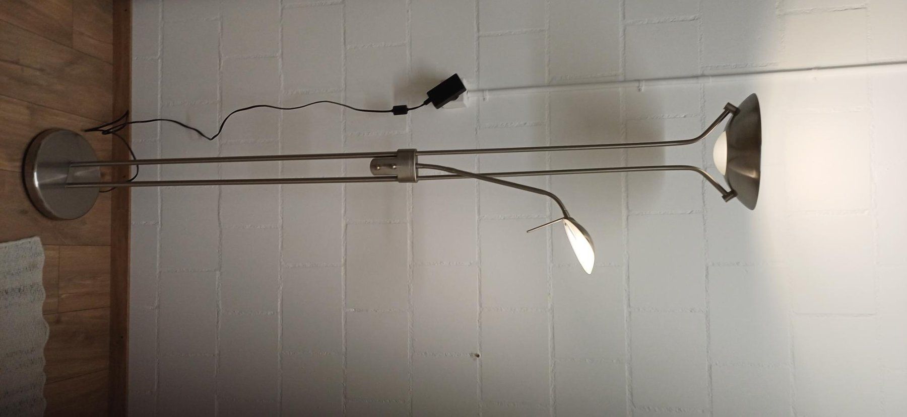 Lampade: Moderne Stehlampe mit zwei Lichquellen – Usato da Remigen venduto da sab_bnq2 1