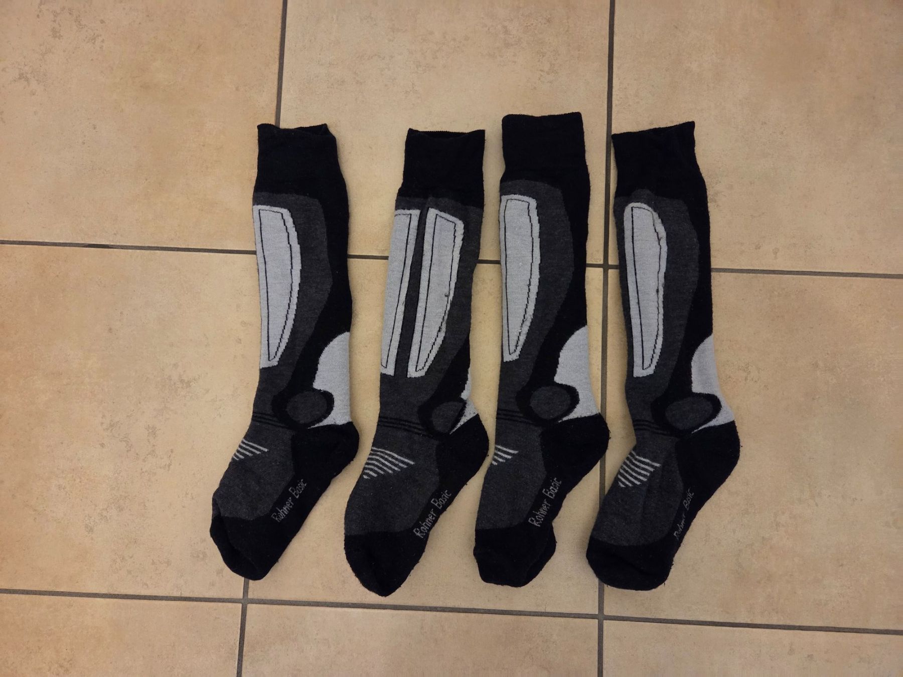 Rohner Socken: 2 Paar Skisocken Rohner Basic Gr. 39-42 – Gebraucht aus Therwil von joc_mq6z 1