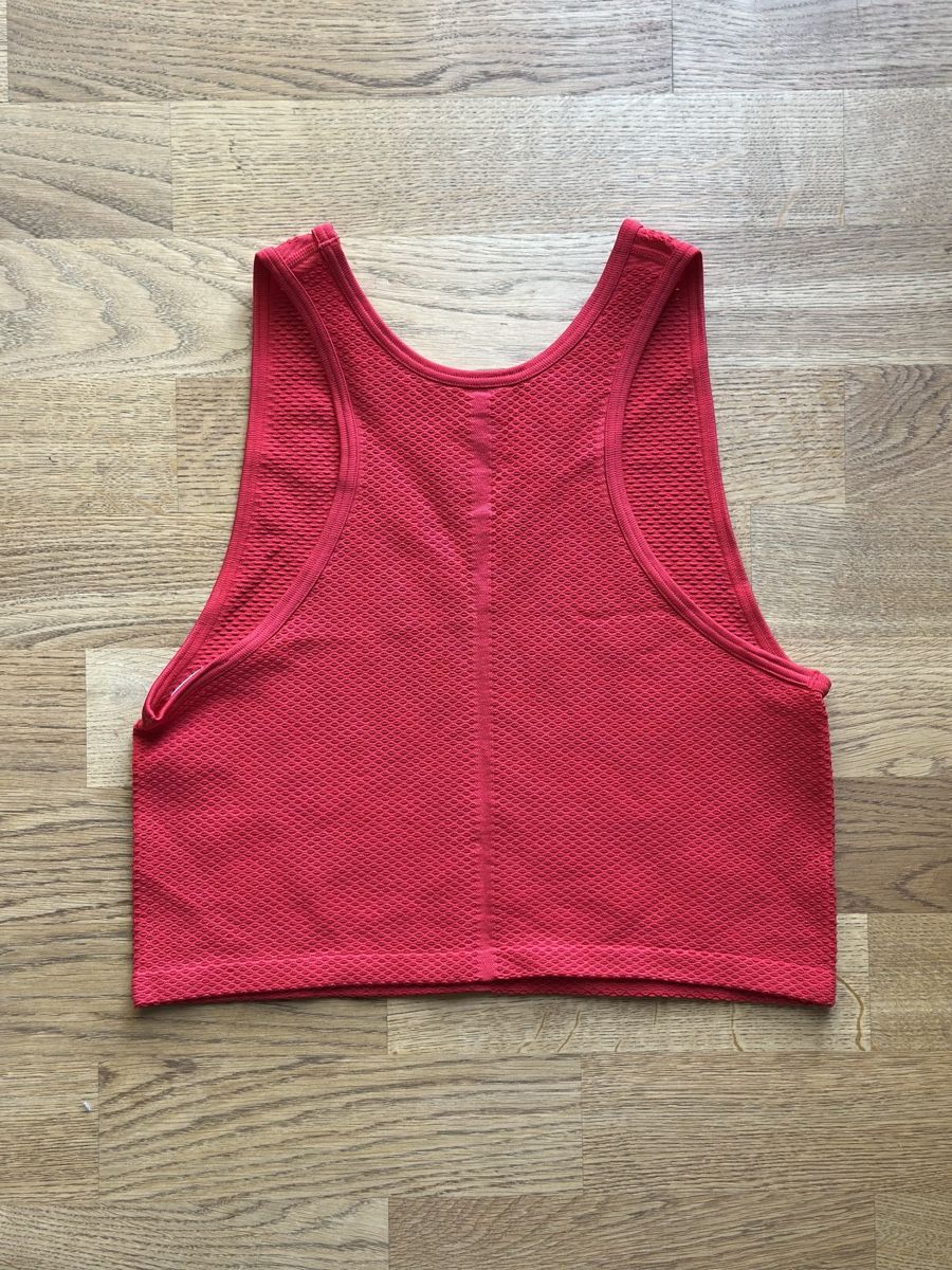 Nike Top: NIKE Crop - rot – Nuovo (secondo la descrizione) da Basel venduto da FatmaCan52 1