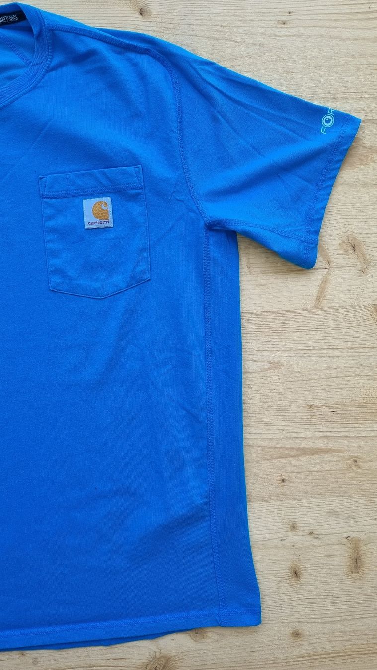 Carhartt T-shirt: T-shirt Carhartt bleu taille L – Usato da Crans-Montana venduto da pea_k6bc 1
