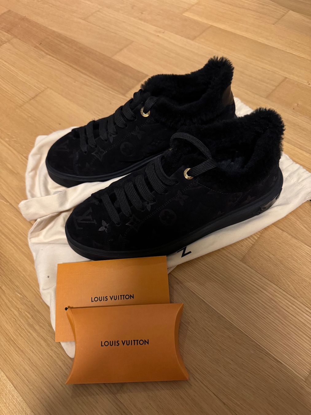 Louis Vuitton Scarpe da donna: Louis Vuitton Time out sneakers Gr. 41 – Usato da Regensdorf venduto da Sunny290514 2