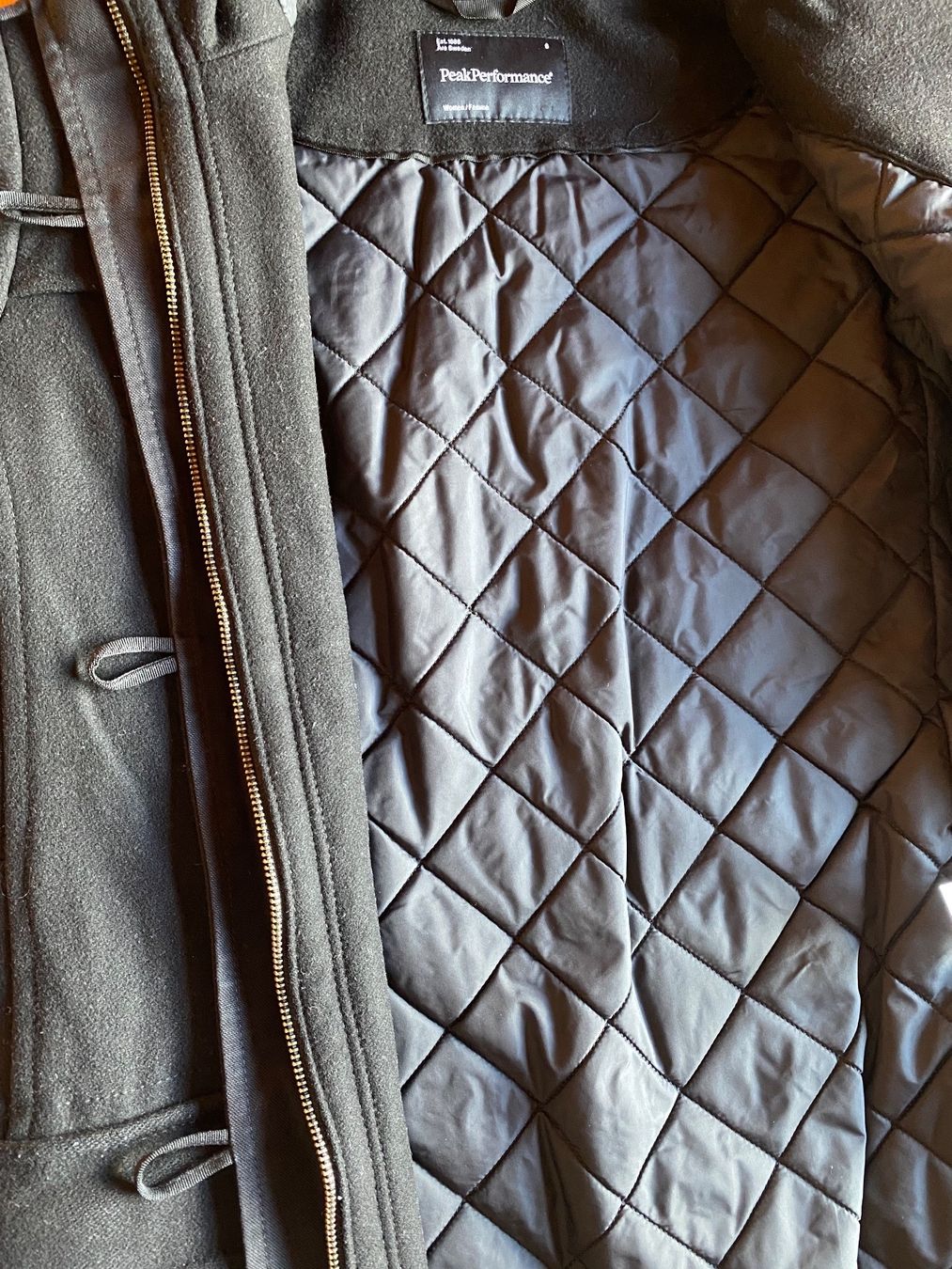 Peak Performance Mäntel: PeakPerformance Damen Wintermantel schwarz Gr. S – Gebraucht aus Grächen von Walterli_88 4