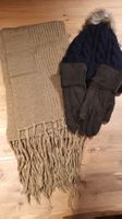 Winterset mit Kappe, Schal und Fellhandschuhe