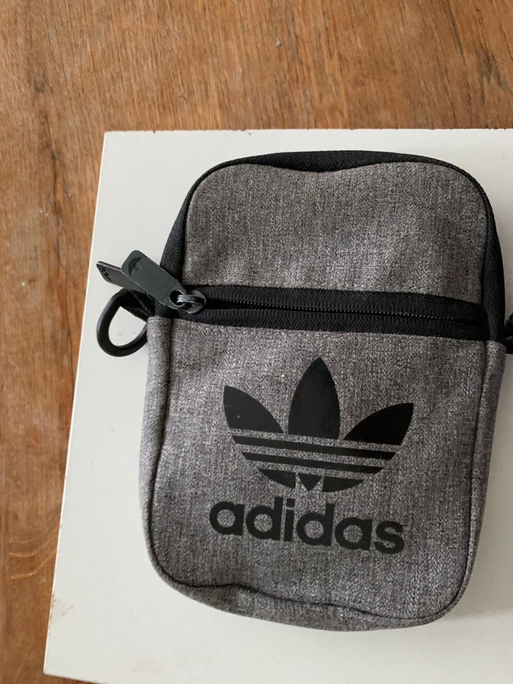 Adidas Taschen: Vintage Adidas Umhängetasche – Gebraucht aus Emmen von newdeal1970 3