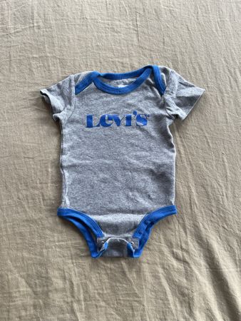 Levi's Baby Body, Grösse 6-12 Monate