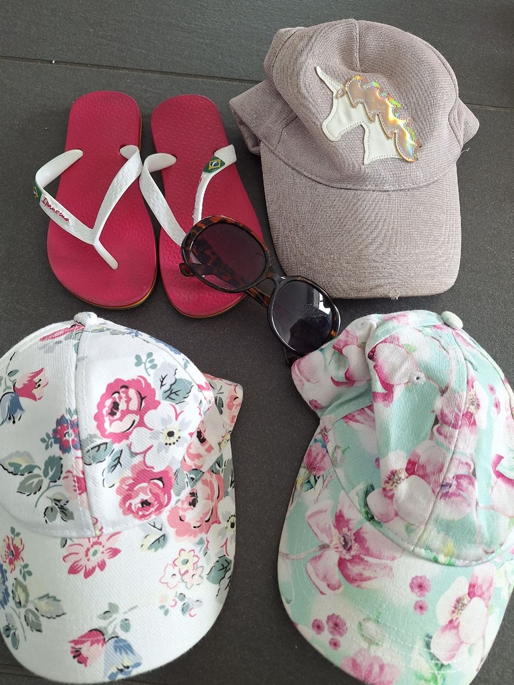 Lotti & Set di vestiti: Sommer Kleiderpaket Mädchen Gr. 122 / 128 – Usato da Brittnau venduto da Norge77 1