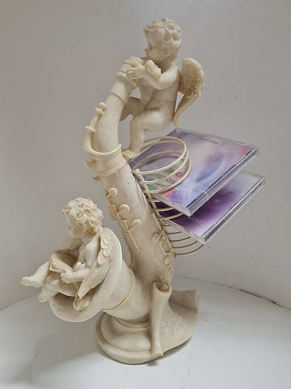 Racks & Cavalletti: CD Ständer mit Engel  – Usato da Kriens venduto da LotusOase 3