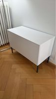 Kommode weiss mit 4 Beinen guter Zustand