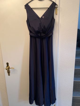 Abendkleid NEU in dunkelblau von Marie Lund Grösse 34
