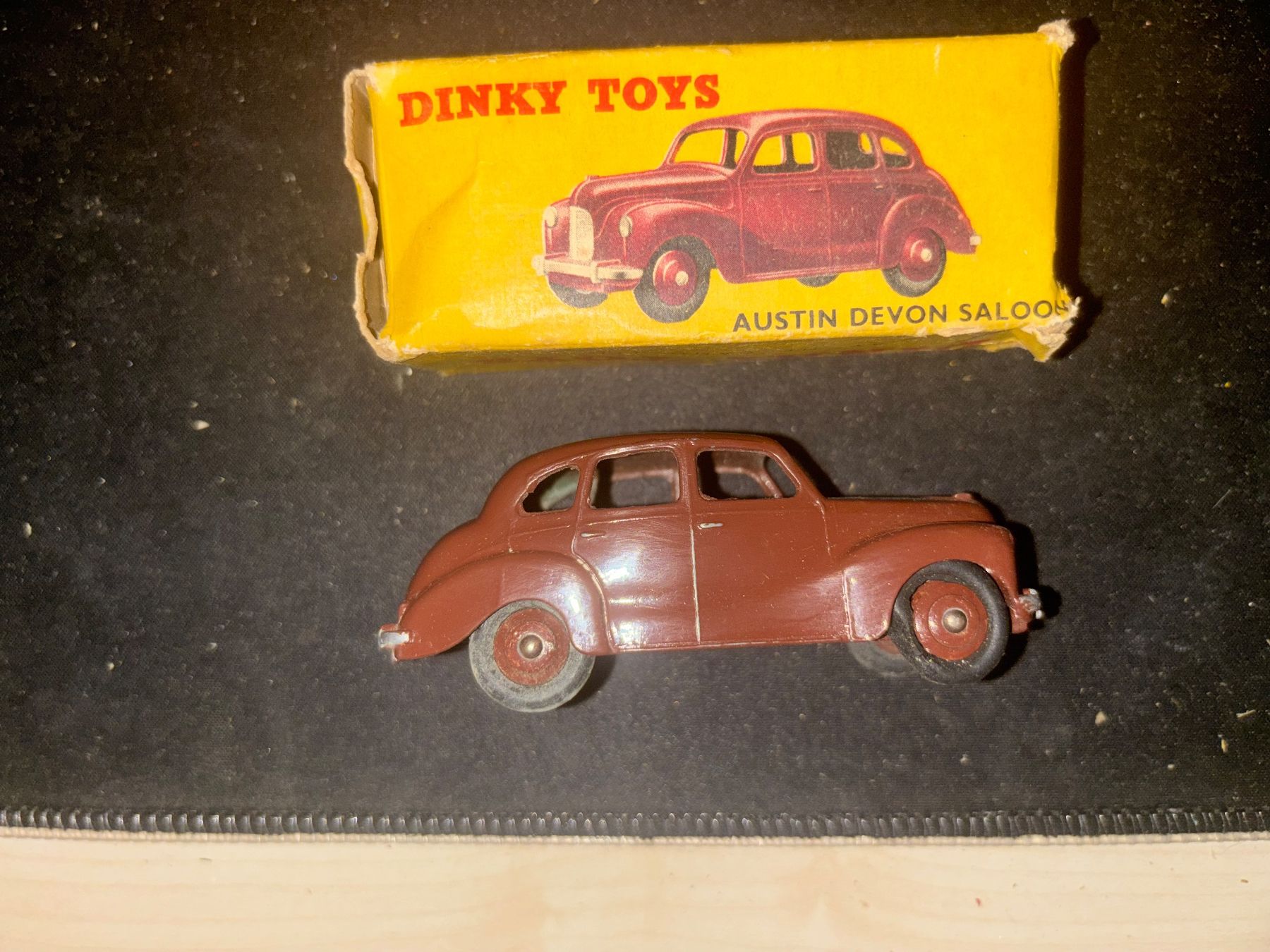 Dinky Toys Modellautos: Dinky Toys Austin Devon Saloon Marron Réf. 152 - OVP – Gebraucht aus Genève von ele_bf9g 1
