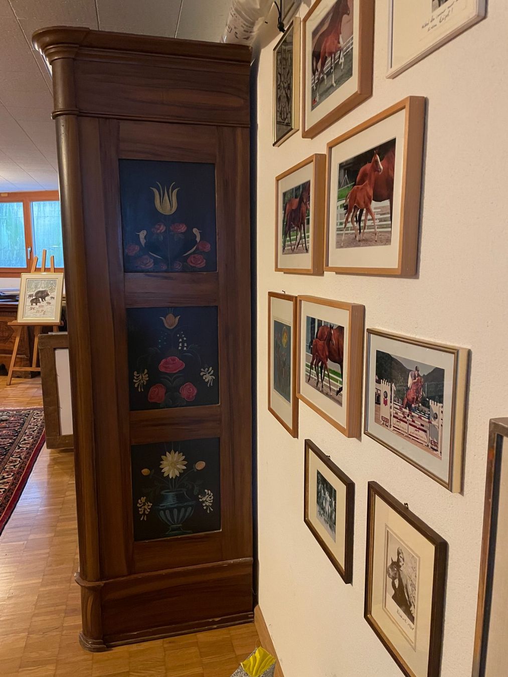 Armadi: alter Bauernschrank mit Bauernmalerei – Usato da Frenkendorf venduto da pivot02 1