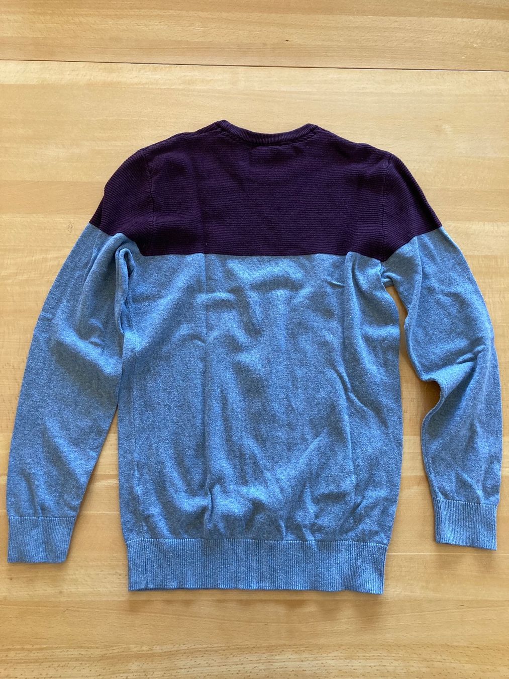 Pulls et sweat-shirts: grau-weinroter Baumwoll-Strickpullover – D'occasion à Bönigen par Amsoldingen02 1