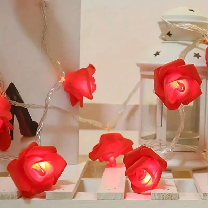 Lichterketten & Leisten: 1,5m Romantische Rosen Lichterkette rot – Neu und originalverpackt aus Wettingen von Chnoelleli