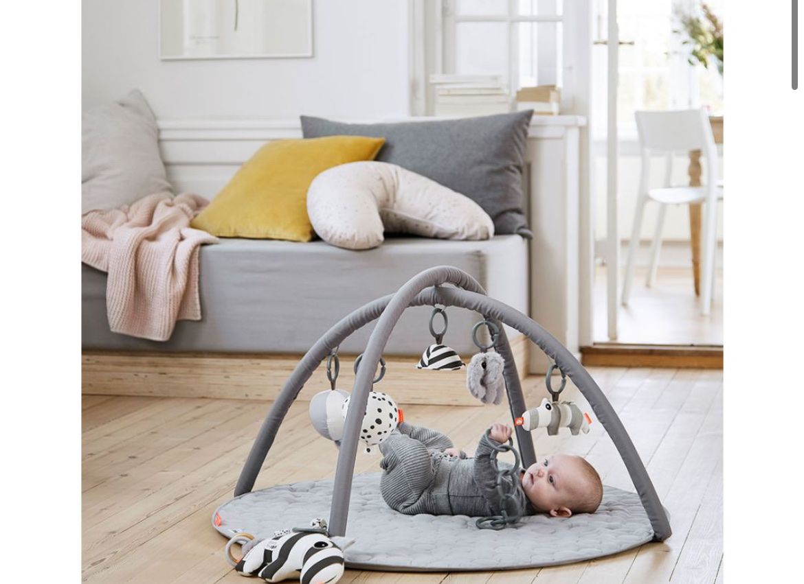 Spielmatte: Activity play mat Done by deer with floor mirror and toys  – Neu (gemäss Beschreibung) aus Epalinges von kat_lyp6 1