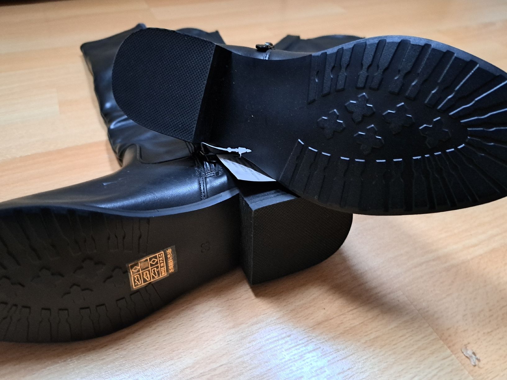 Chaussures femmes: Winterstifel Neu Gr. 38 – Neuf avec emballage d'origine à Gommiswald par Cyndi5 2