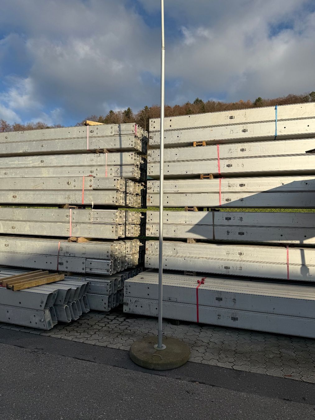 Bandiere: Fahnenmast – Usato da Altwis venduto da felderag 1