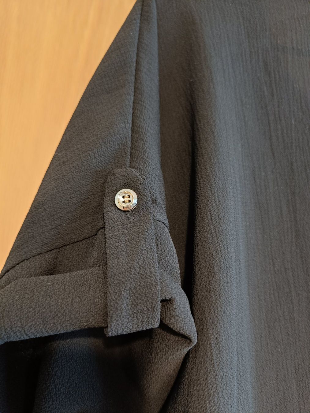 Camicette: Today schwarze Bluse mit Glitzersteinen XS/S – Usato da Zürich venduto da Atelier.Second 4
