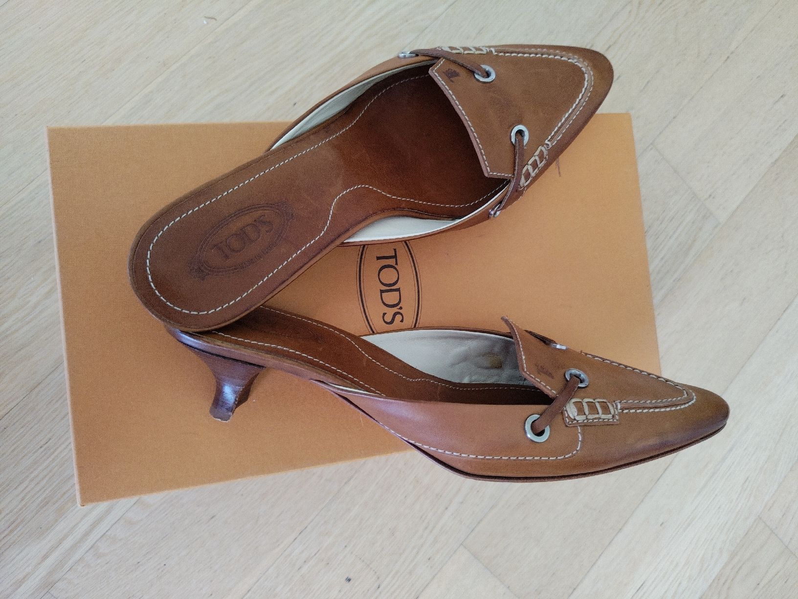 Tod'S Scarpe da donna: TOD'S Daisy Eyelet Sabot Cognac Size 36 – Usato da Buchrain venduto da QueenyHE51 2