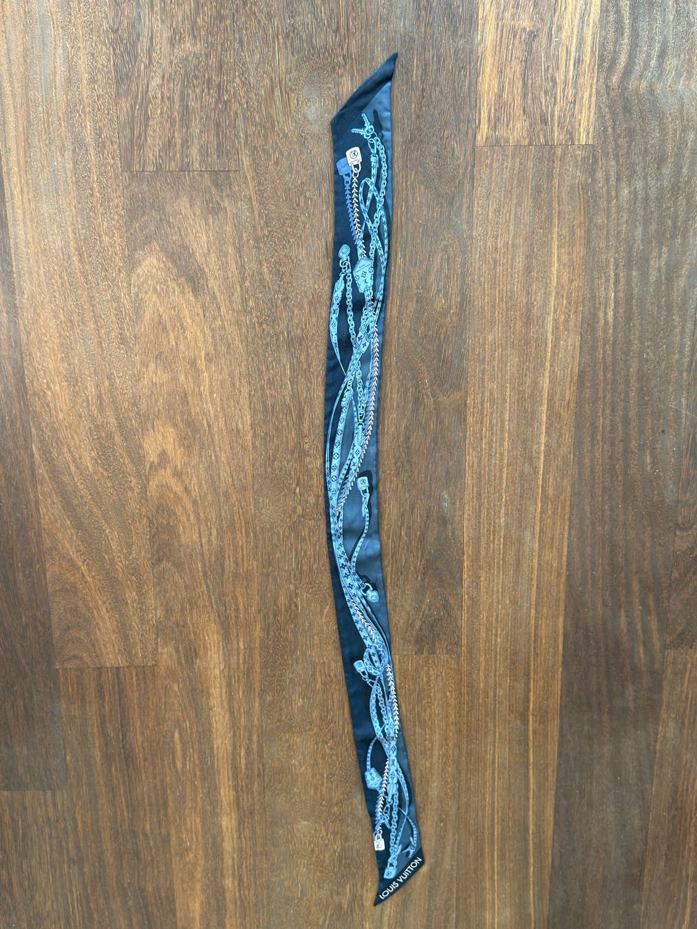 Louis Vuitton Foulard & Sciarpe: Louis Vuitton Bandeau BB Monogram Seidentuch – Usato da Wermatswil venduto da dominance 5
