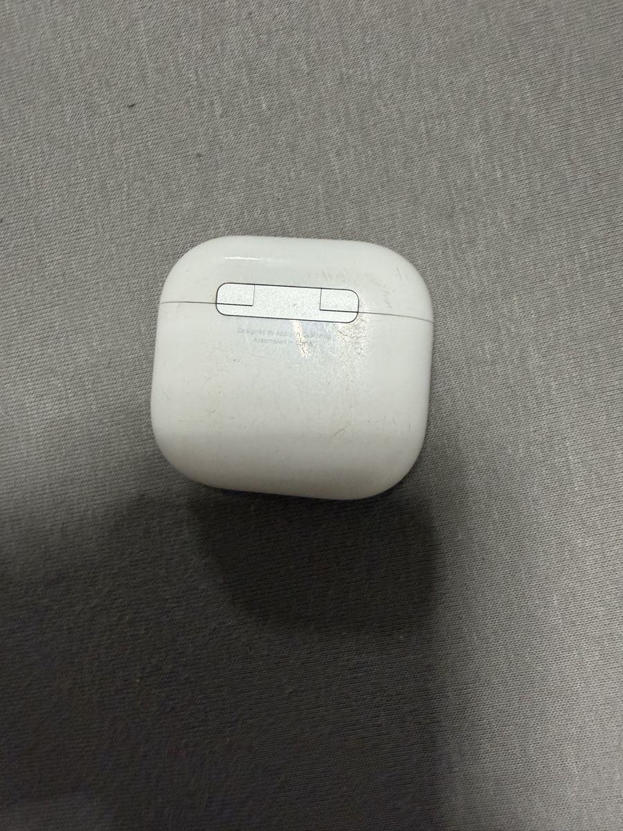 Apple Cuffie: Airpods 4 – Usato da Biberist venduto da John2853 1