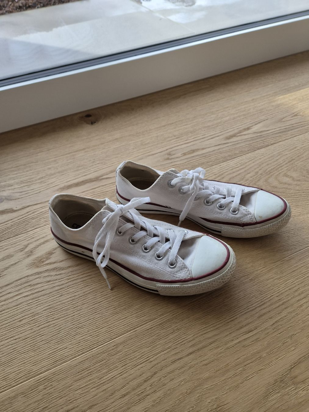 Converse Chaussures hommes: Converse All Star / weiss / Gr. 7.5 – D'occasion à Adligenswil par SnoeggelsDR 1