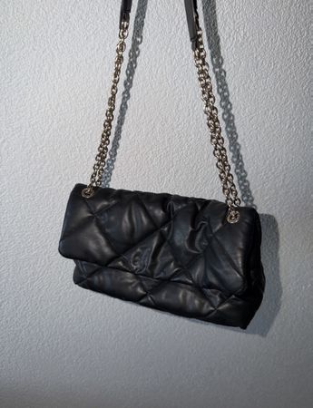Schwarze H&M Umhängetasche 