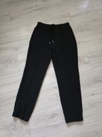 Schwarze Hose Gr. S bequem und elegant neuwertig
