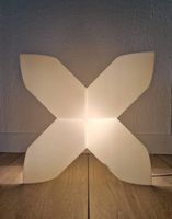Design Tischlampe / Bodenlampe "X-Lamp" - 37x37cm