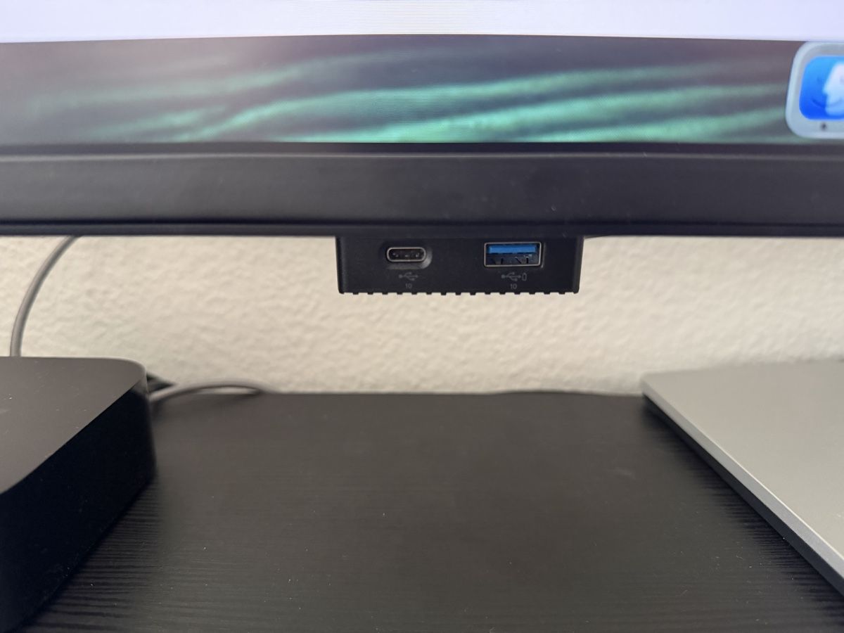 Dell Monitor: Dell UltraSharp U4323QE – Usato da Zürich venduto da buy_d5vz 1