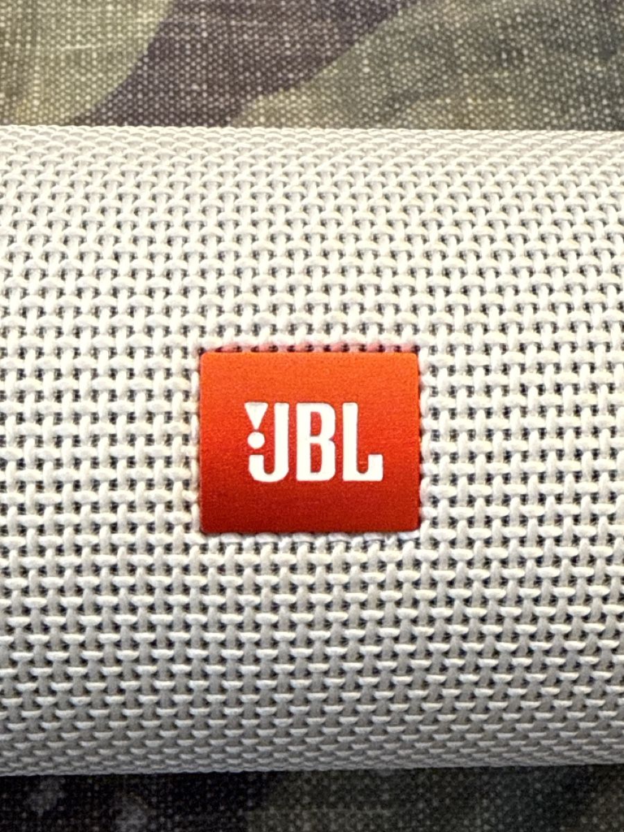JBL Casse acustiche: JBL Flip 4 Bluetooth Speaker White Good Condition – Usato da Zürich venduto da sha_vw65 6